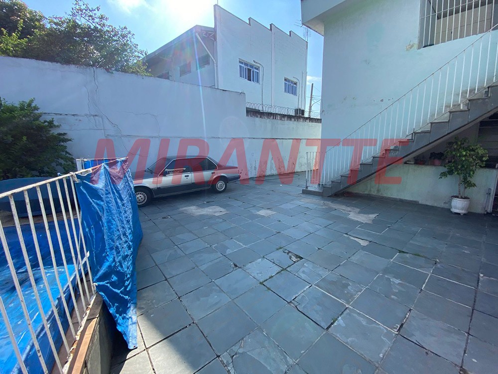 Sobrado de 180m² com 4 quartos em Vila Nilo