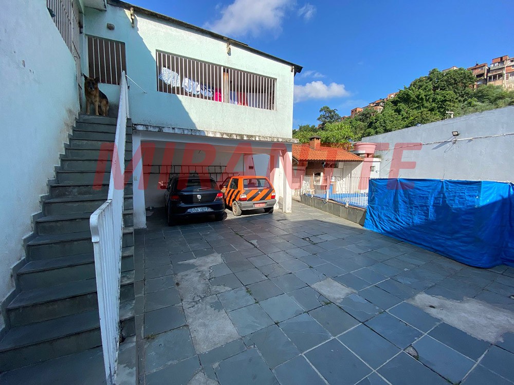 Sobrado de 180m² com 4 quartos em Vila Nilo