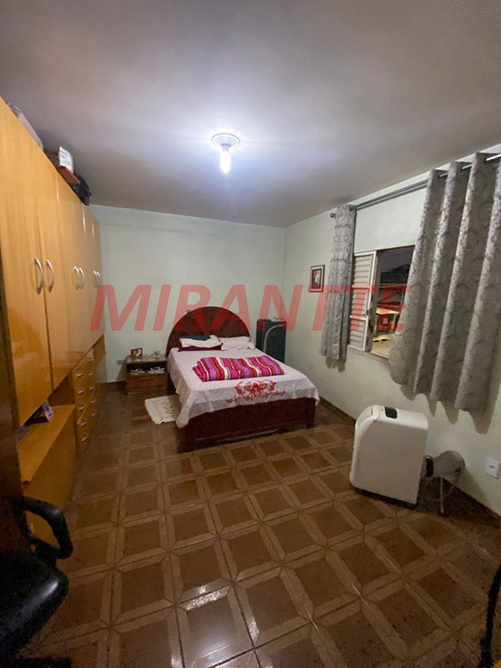 Sobrado de 180m² com 4 quartos em Vila Nilo