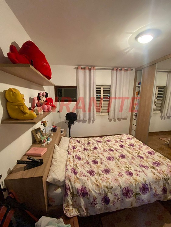 Sobrado de 180m² com 4 quartos em Vila Nilo