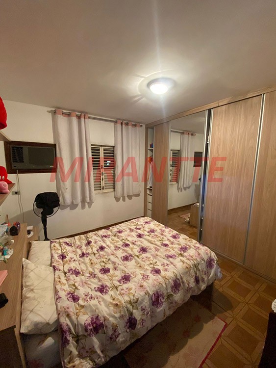 Sobrado de 180m² com 4 quartos em Vila Nilo