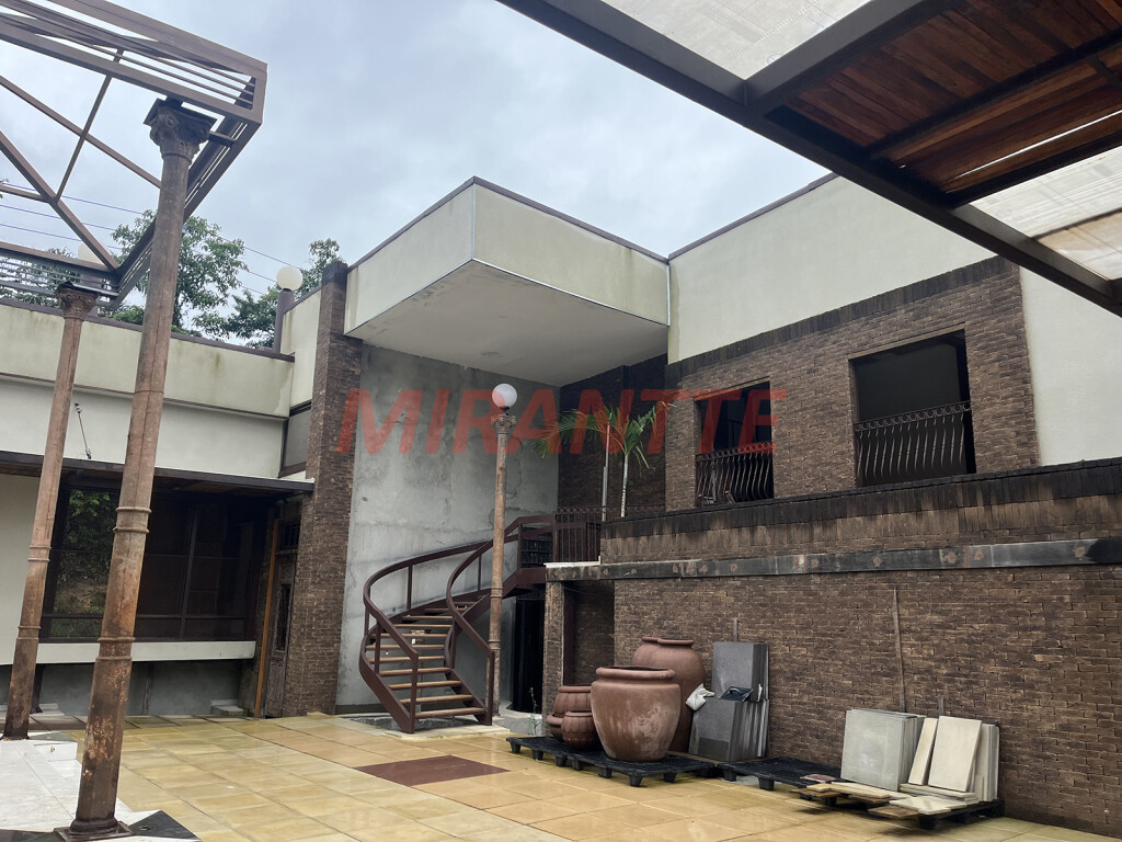 Terreno de 2000m² em Serra da Cantareira