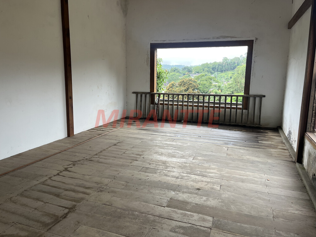 Terreno de 2000m² em Serra da Cantareira
