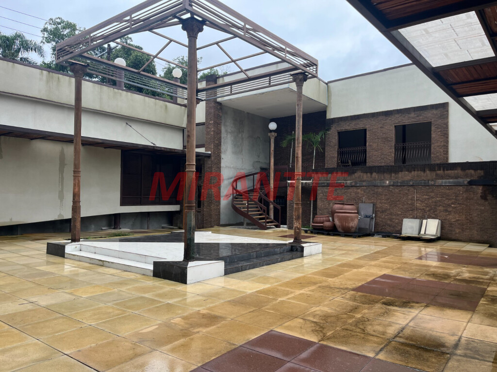 Terreno de 2000m² em Serra da Cantareira