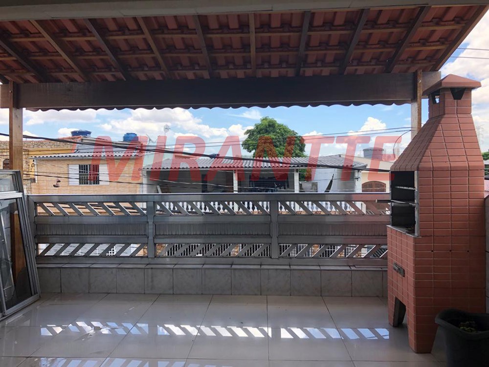 Sobrado de 250m² com 4 quartos em Jardim Catarina