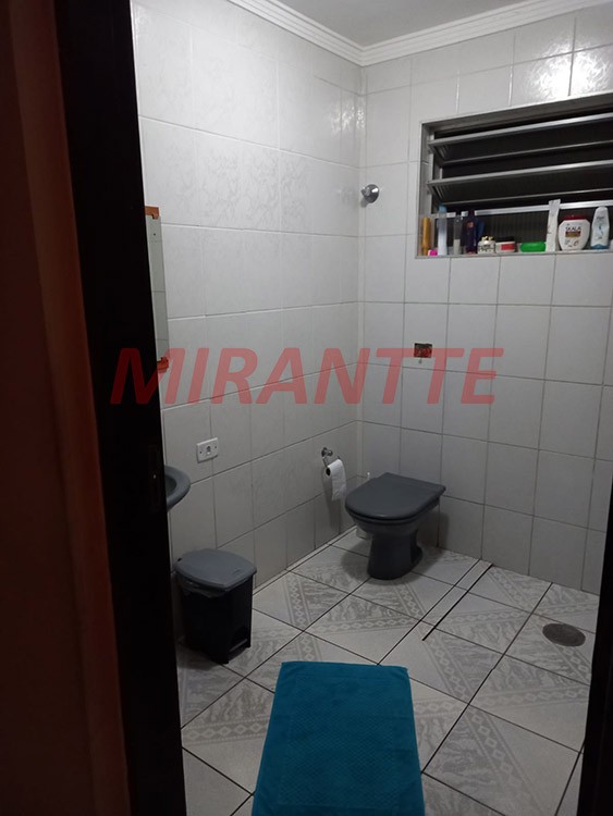 Sobrado de 250m² com 4 quartos em Jardim Catarina