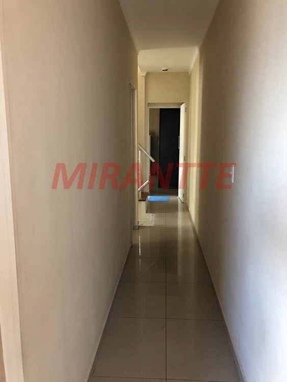 Sobrado de 250m² com 4 quartos em Jardim Catarina