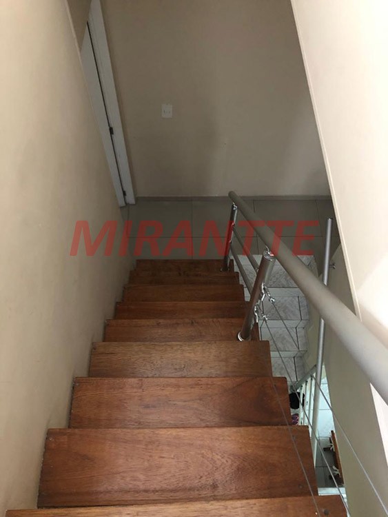 Sobrado de 250m² com 4 quartos em Jardim Catarina