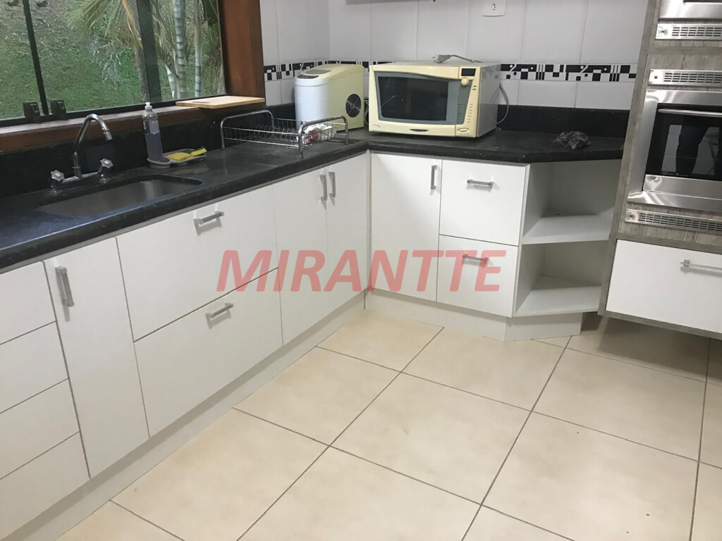 Sobrado de 275m² com 3 quartos em Roseira