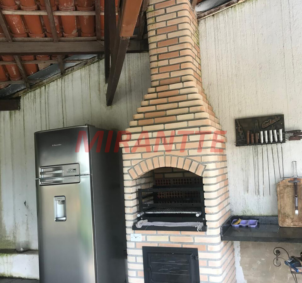 Sobrado de 275m² com 3 quartos em Roseira