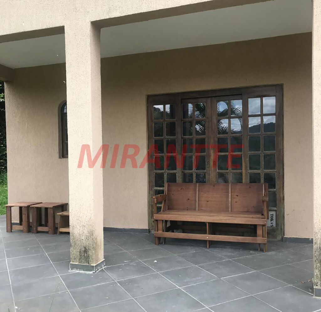 Sobrado de 275m² com 3 quartos em Roseira