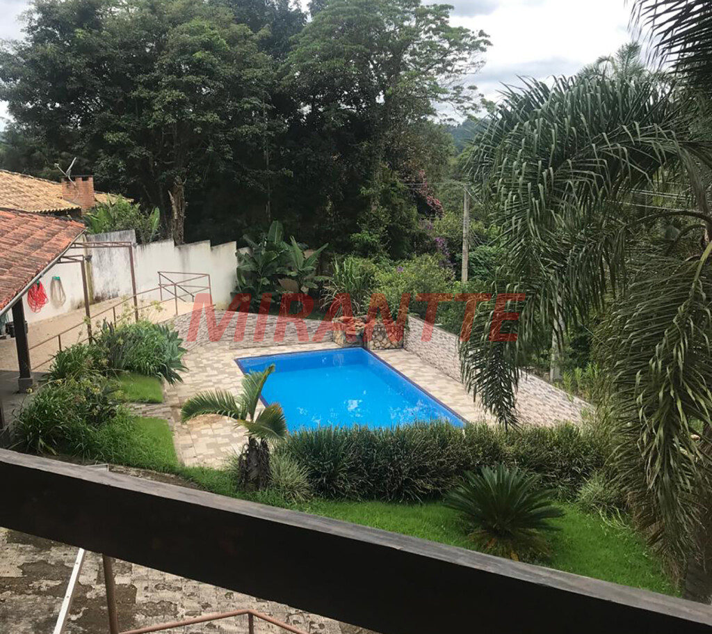 Sobrado de 275m² com 3 quartos em Roseira