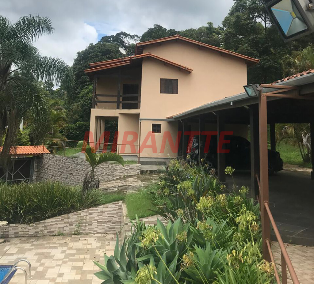 Sobrado de 275m² com 3 quartos em Roseira