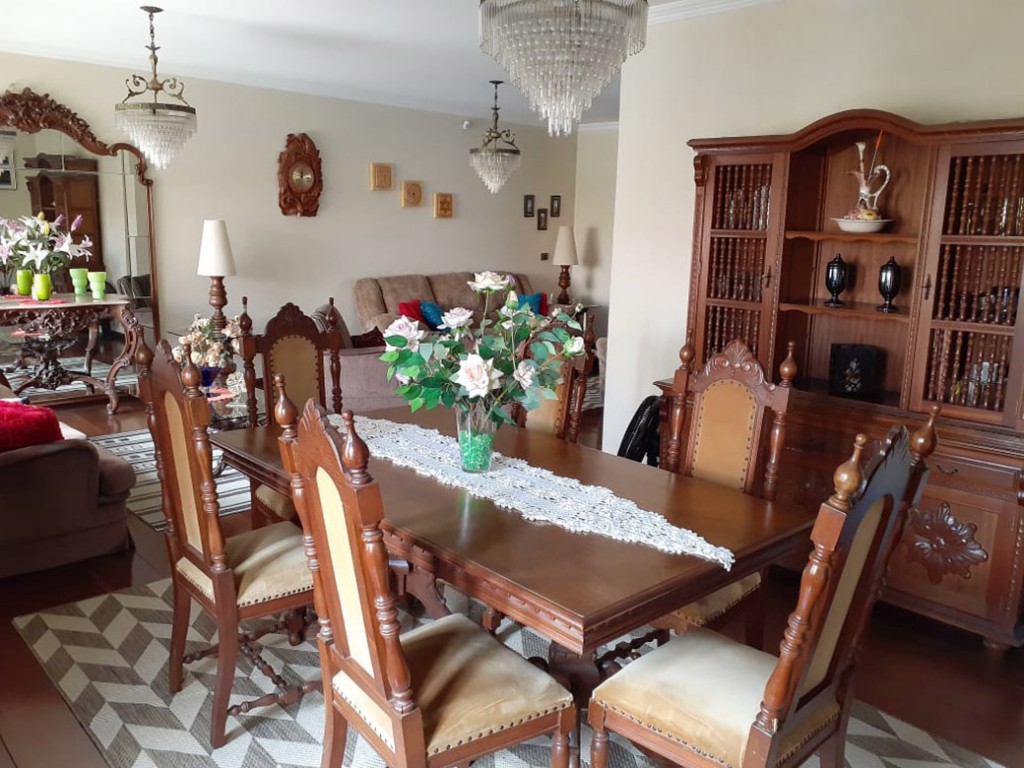 Sobrado de 398m² com 3 quartos em Vila Rosália