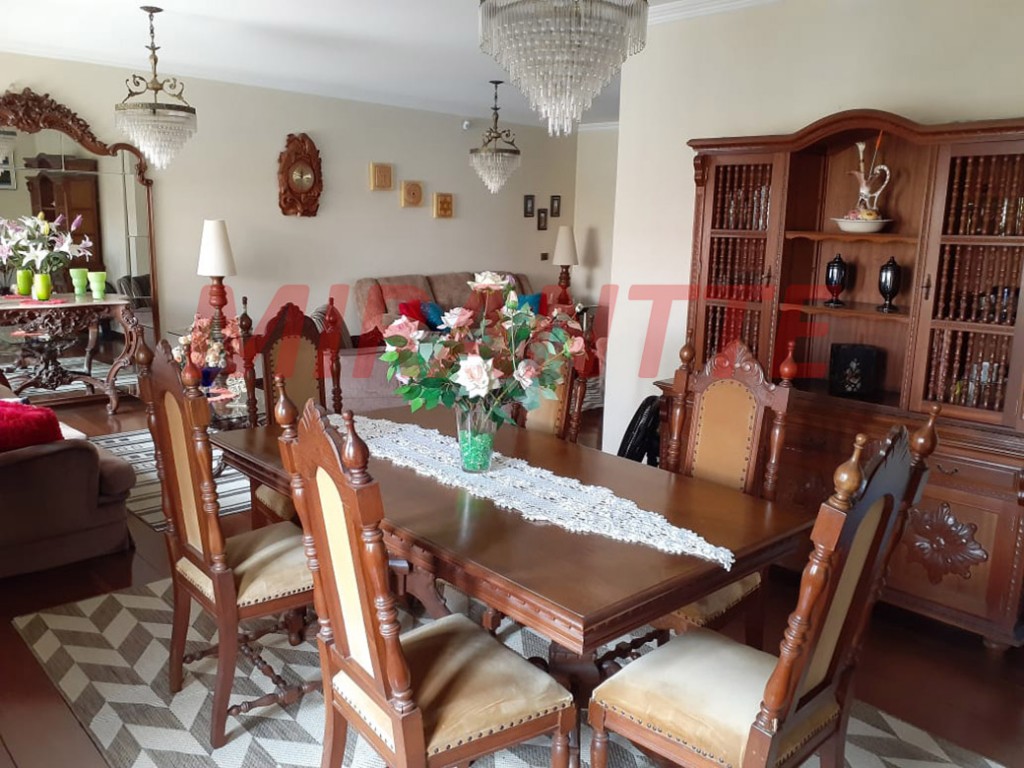 Sobrado de 398m² com 3 quartos em Vila Rosália