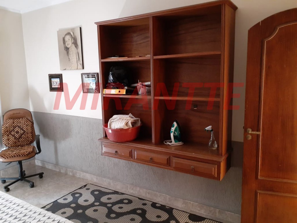 Sobrado de 398m² com 3 quartos em Vila Rosália