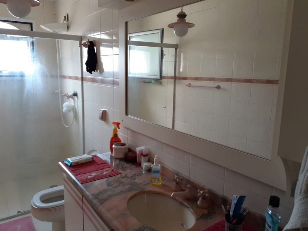 Sobrado de 398m² com 3 quartos em Vila Rosália