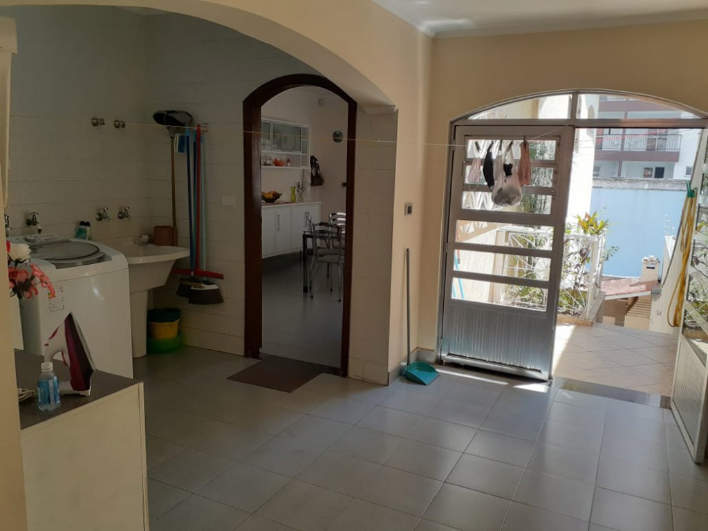 Sobrado de 398m² com 3 quartos em Vila Rosália