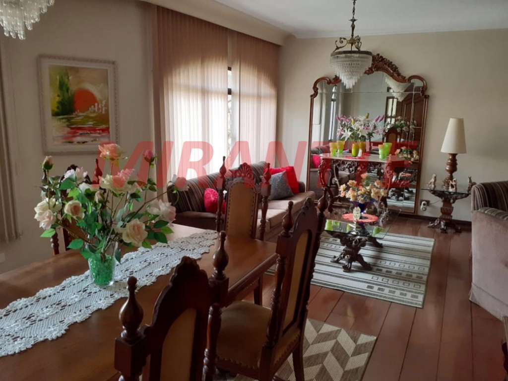 Sobrado de 398m² com 3 quartos em Vila Rosália