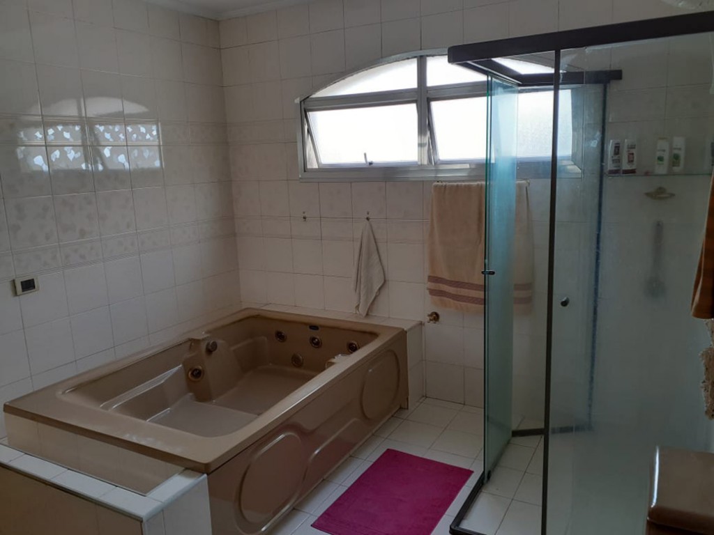 Sobrado de 398m² com 3 quartos em Vila Rosália