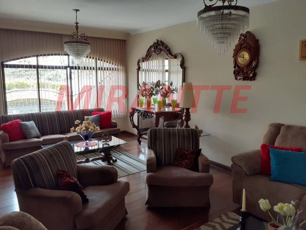 Sobrado de 398m² com 3 quartos em Vila Rosália