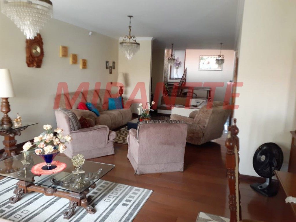 Sobrado de 398m² com 3 quartos em Vila Rosália
