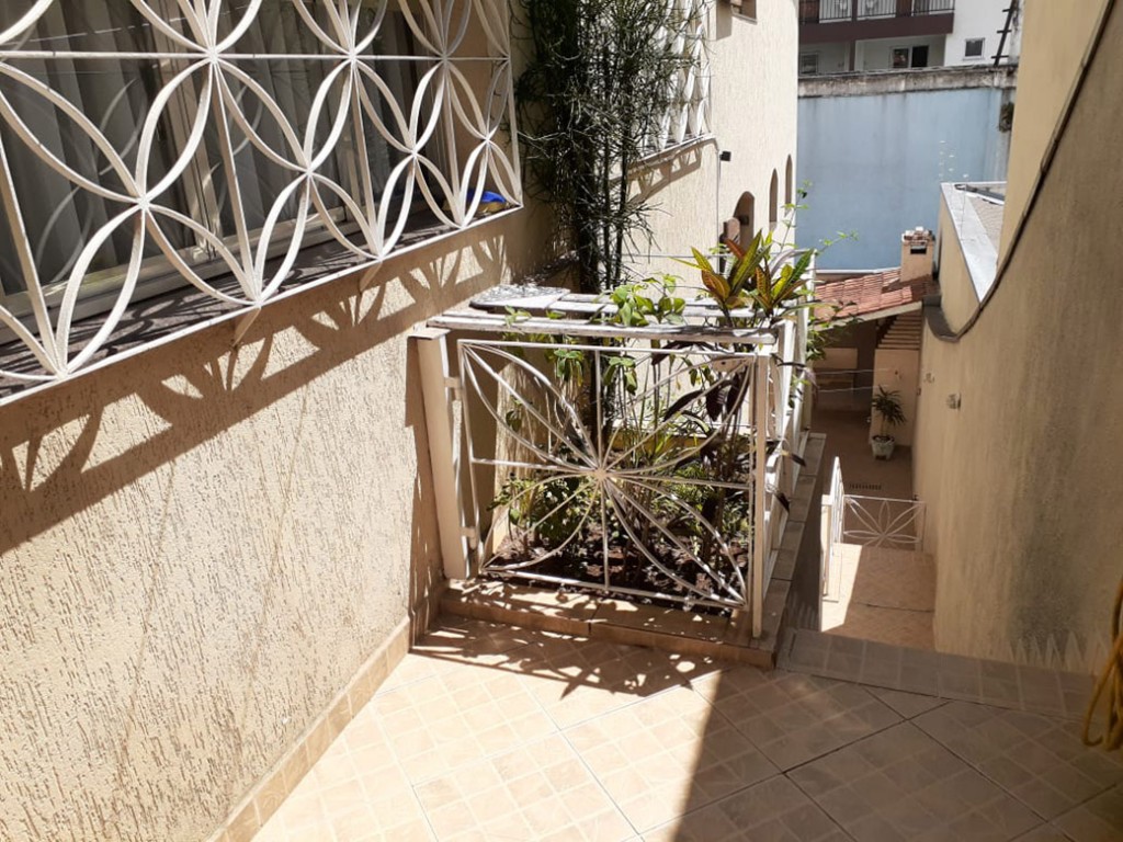 Sobrado de 398m² com 3 quartos em Vila Rosália