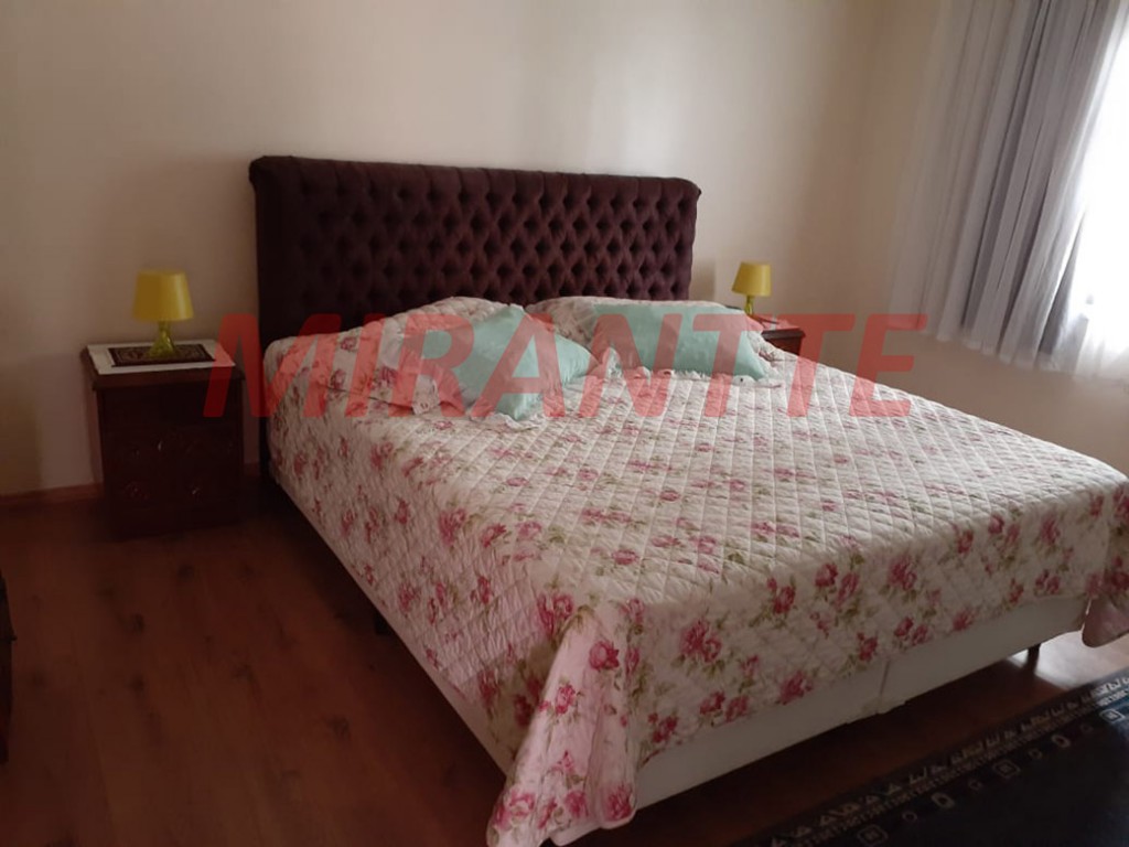 Sobrado de 398m² com 3 quartos em Vila Rosália