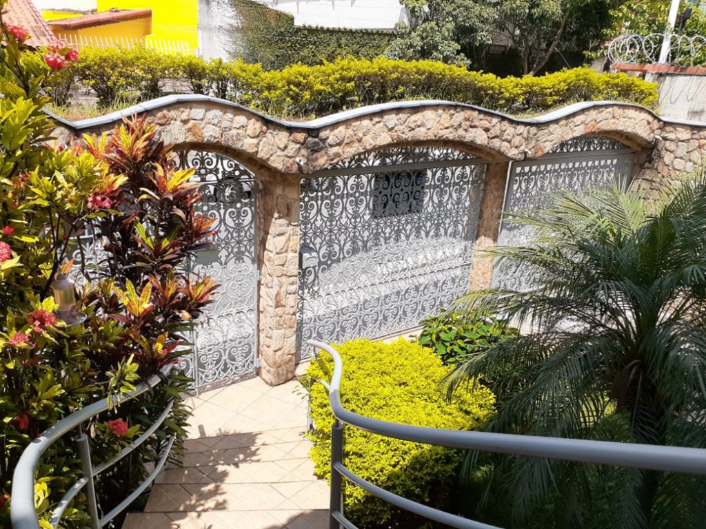 Sobrado de 398m² com 3 quartos em Vila Rosália