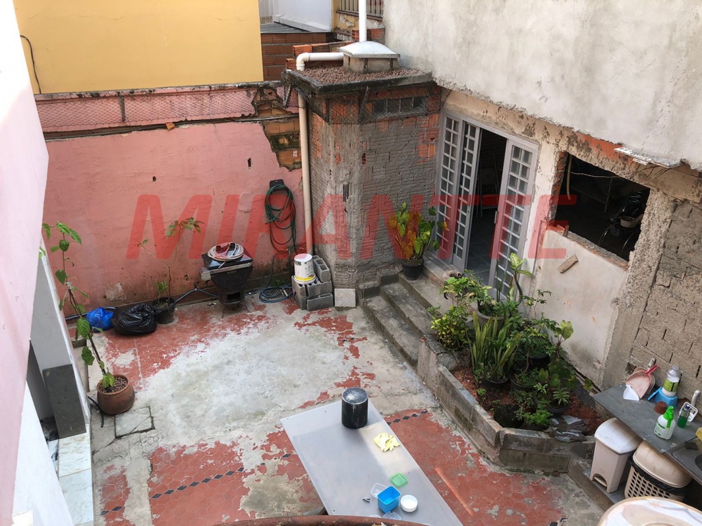 Sobrado de 260m² com 4 quartos em Santana