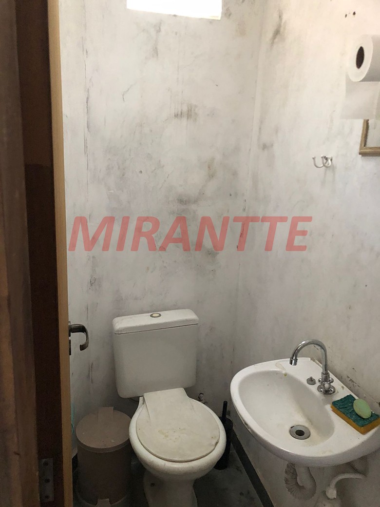 Sobrado de 260m² com 4 quartos em Santana