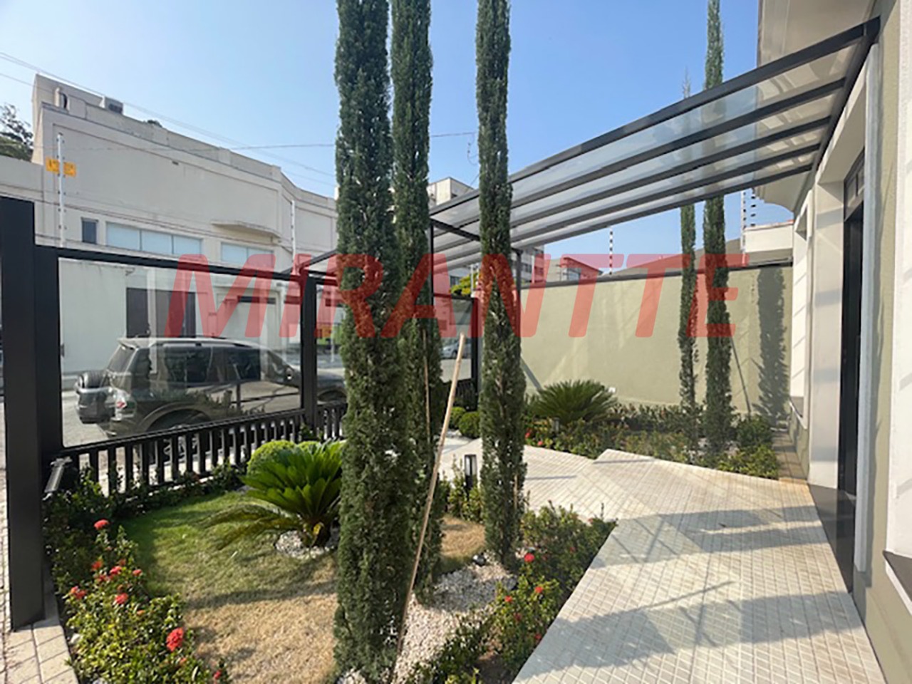 Comercial de 200m² em Santana