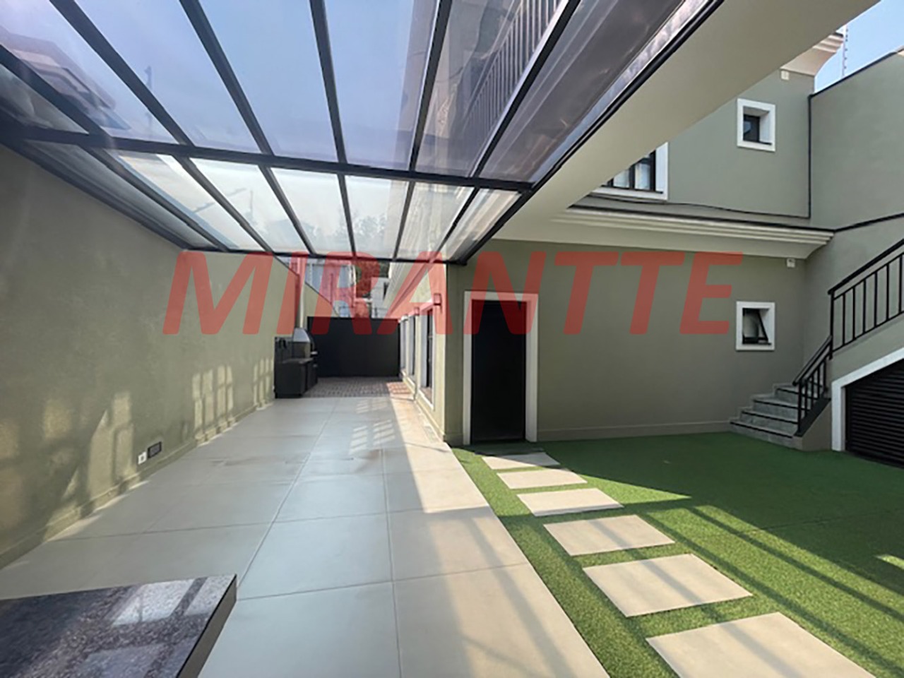 Comercial de 200m² em Santana