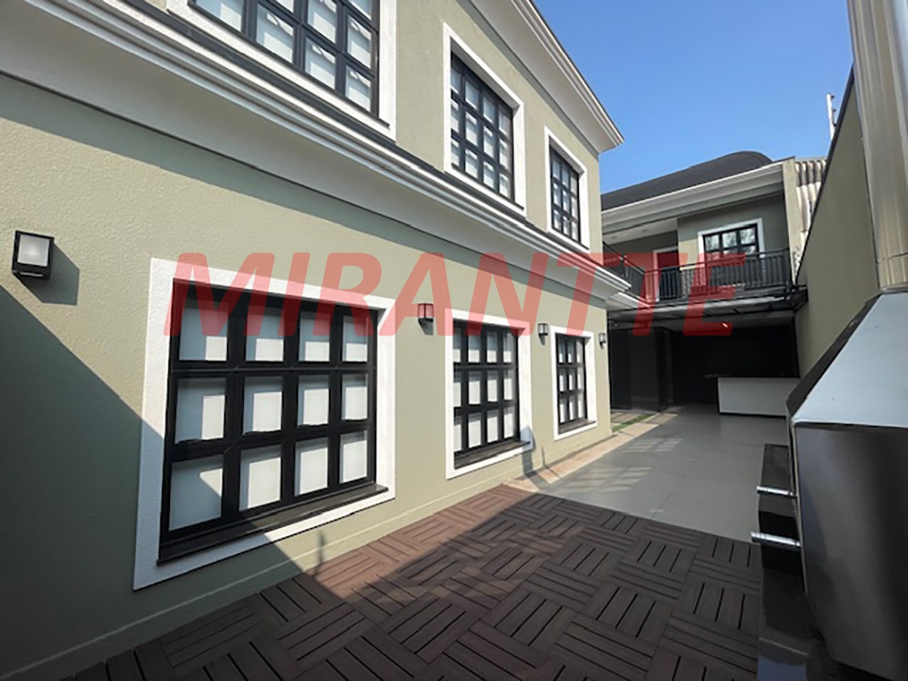 Comercial de 200m² em Santana