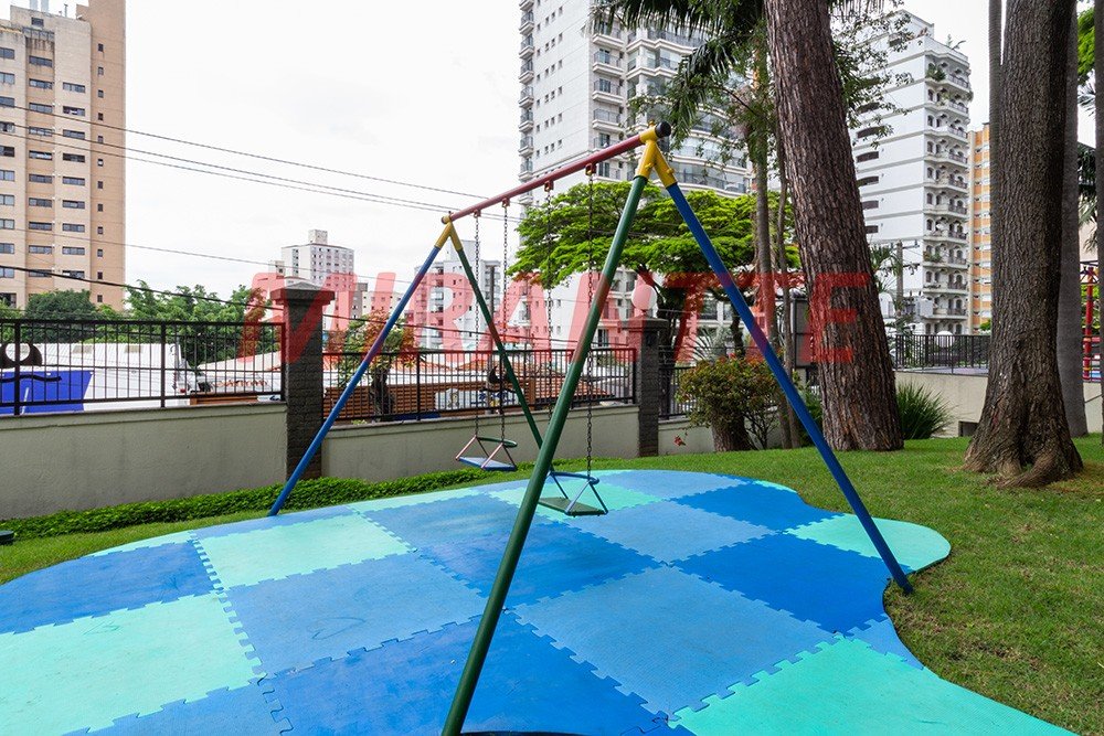 Apartamento de 286m² com 4 quartos em Água Fria