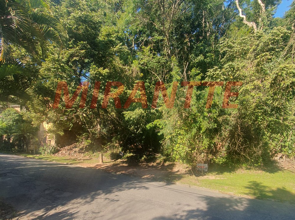 Terreno de 1477m² em Serra da Cantareira