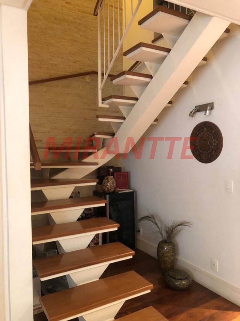Sobrado de 235m² com 4 quartos em Tremembe