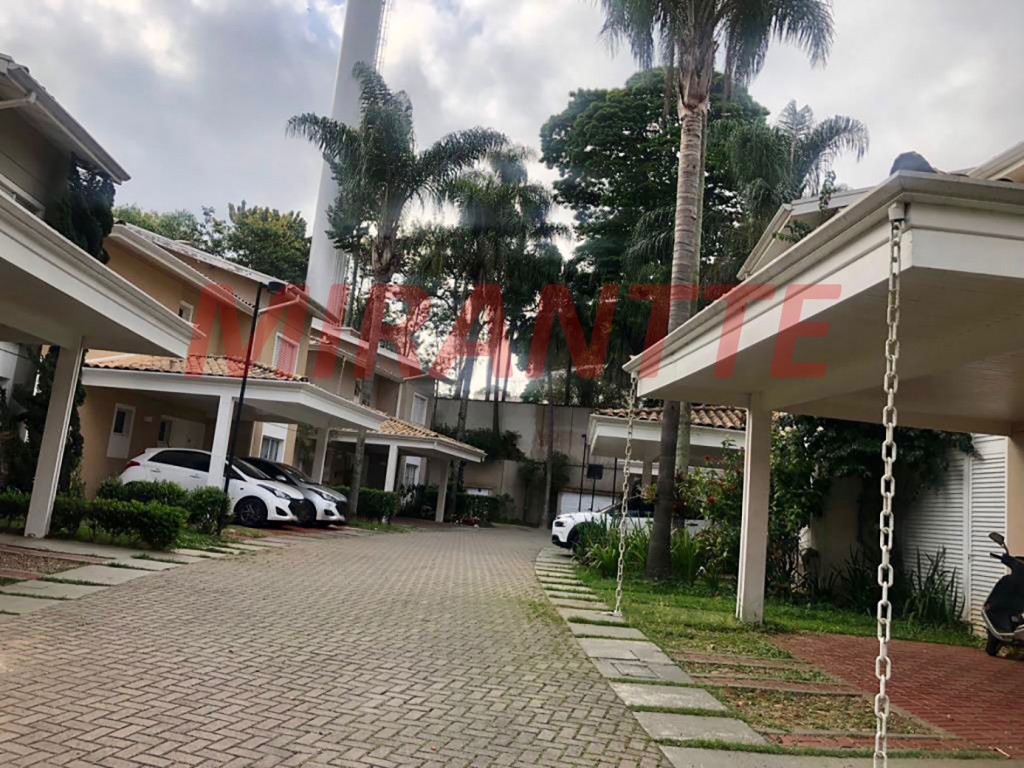 Sobrado de 235m² com 4 quartos em Tremembe