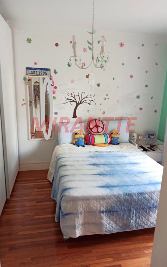 Sobrado de 235m² com 4 quartos em Tremembe