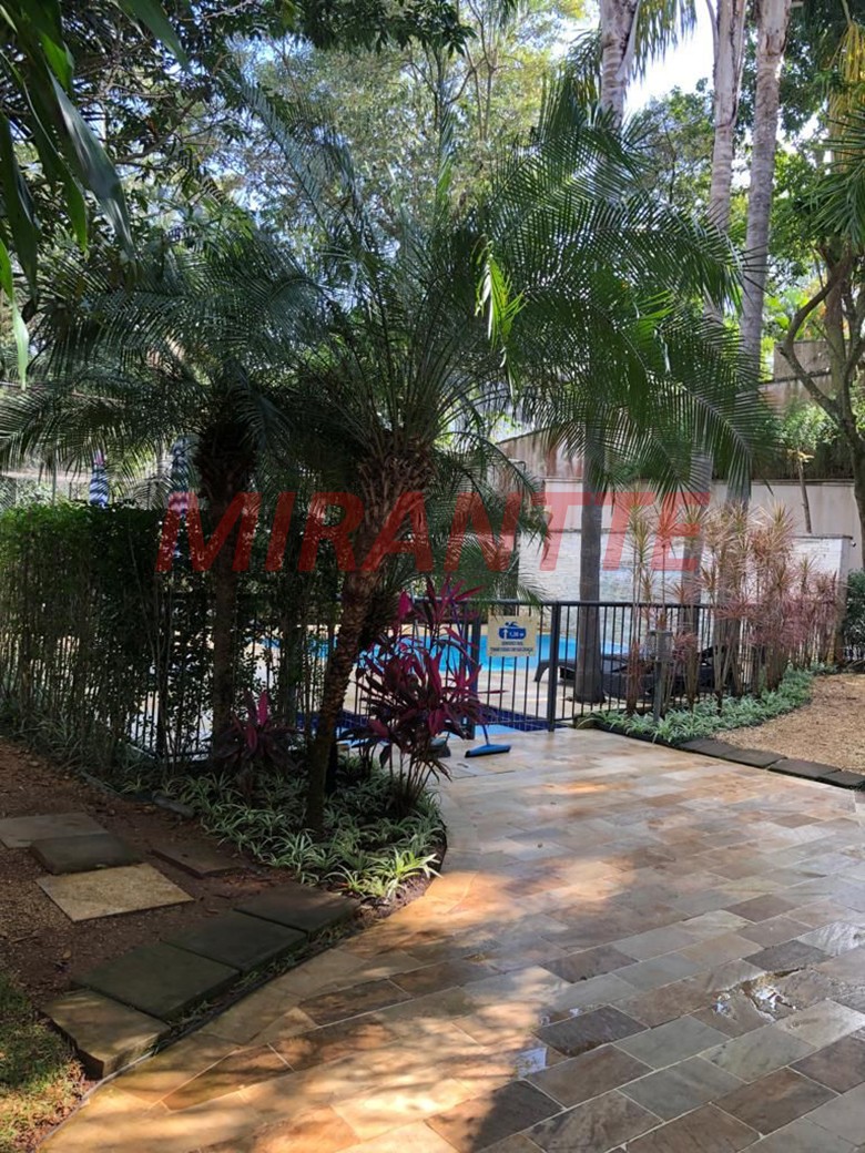 Sobrado de 235m² com 4 quartos em Tremembe