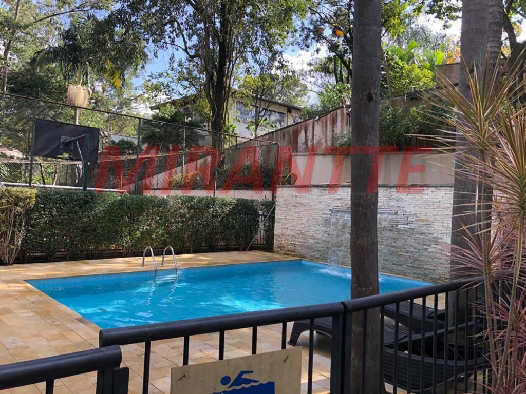 Sobrado de 235m² com 4 quartos em Tremembe