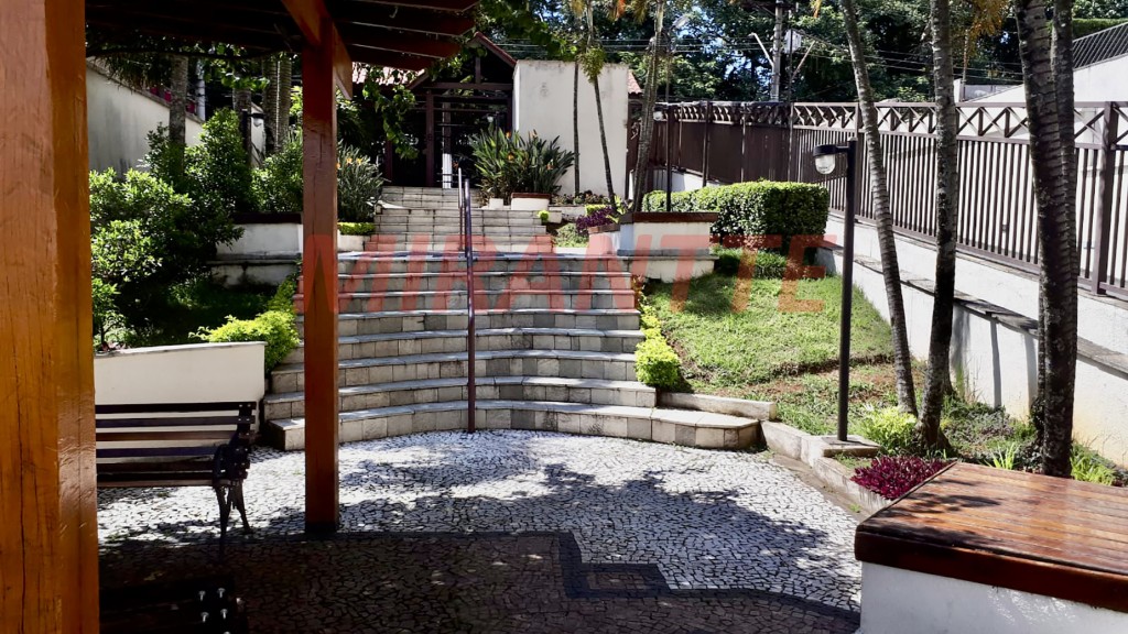 Apartamento com 3 quartos em Horto Florestal