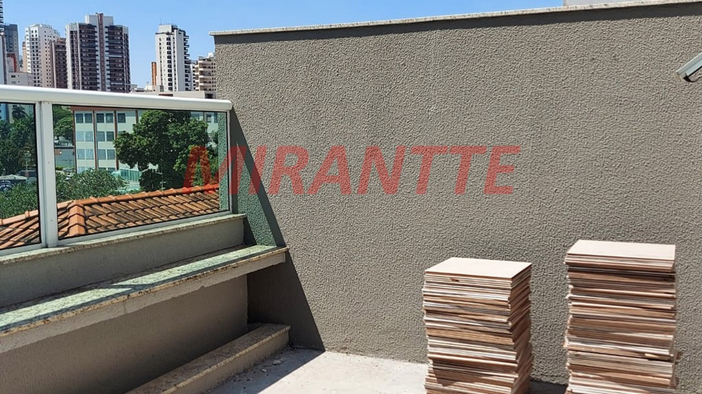 Sobrado de 220m² com 3 quartos em Santa Terezinha