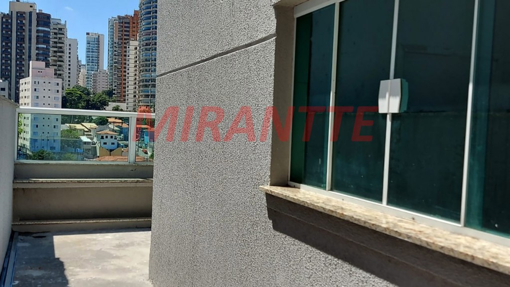 Sobrado de 220m² com 3 quartos em Santa Terezinha
