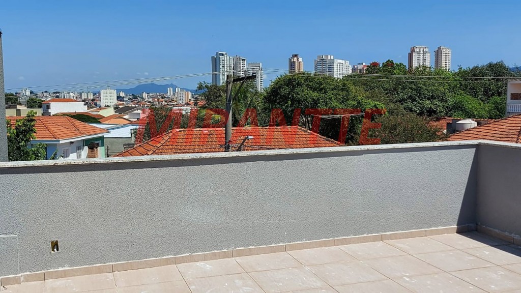 Sobrado de 220m² com 3 quartos em Santa Terezinha