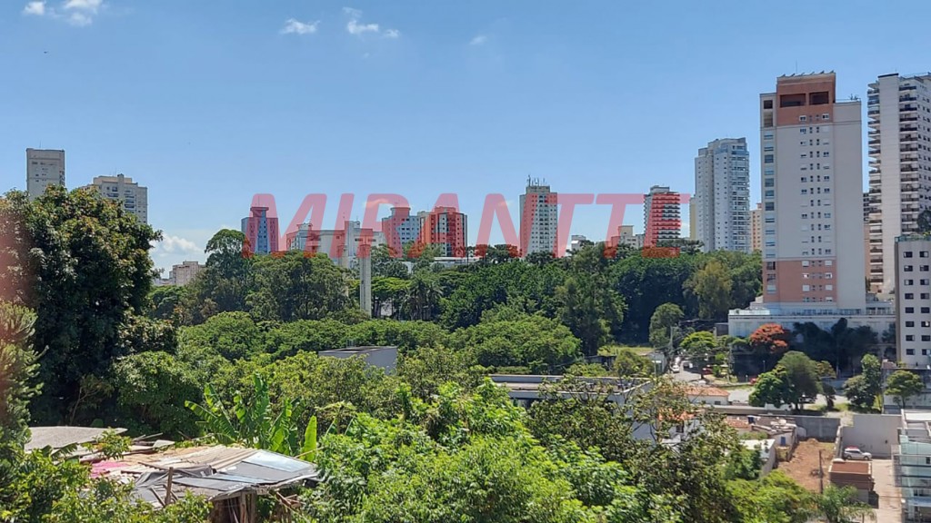 Sobrado de 220m² com 3 quartos em Santa Terezinha