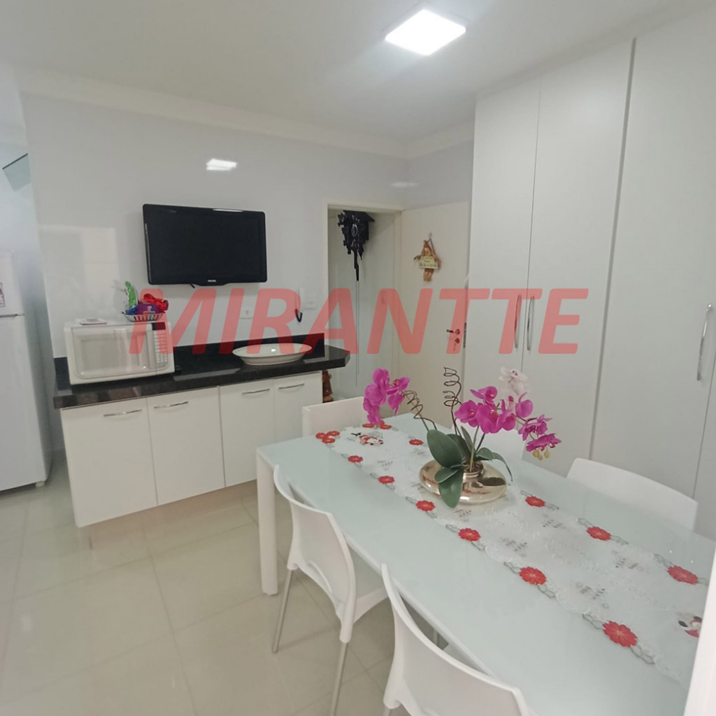 Sobrado de 240m² com 5 quartos em Vila Isolina Mazzei