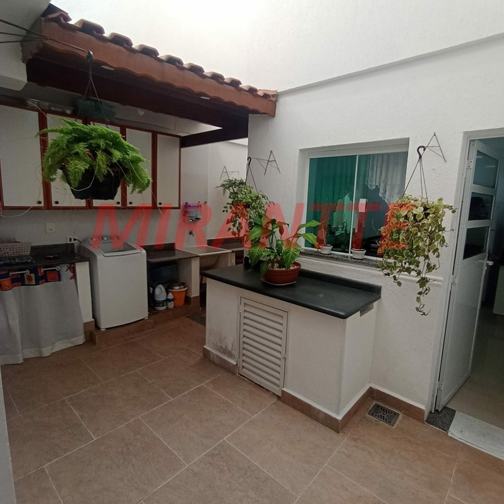 Sobrado de 240m² com 5 quartos em Vila Isolina Mazzei