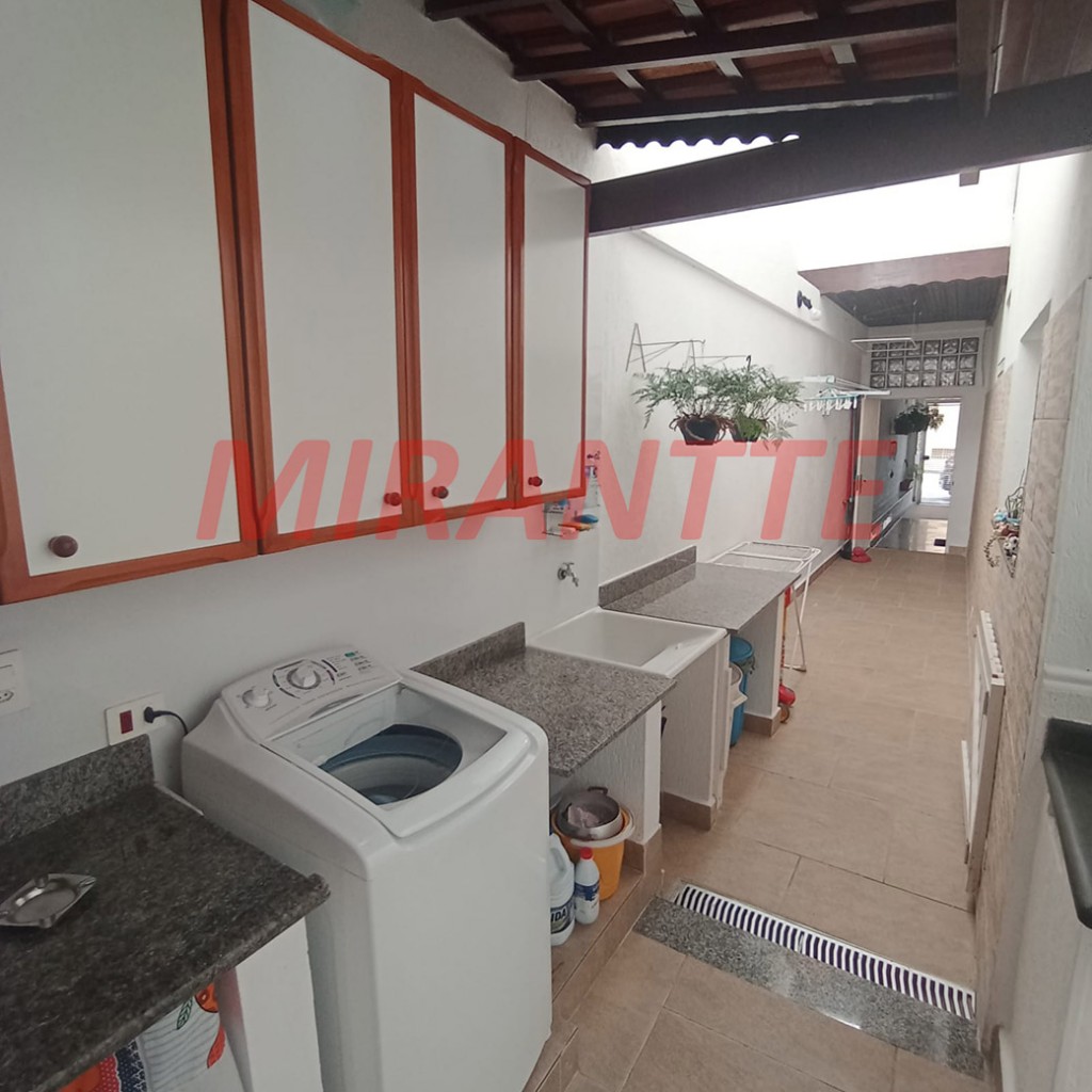 Sobrado de 240m² com 5 quartos em Vila Isolina Mazzei