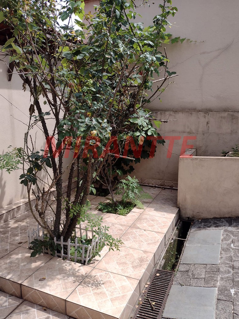 Sobrado de 300m² com 4 quartos em Tremembe